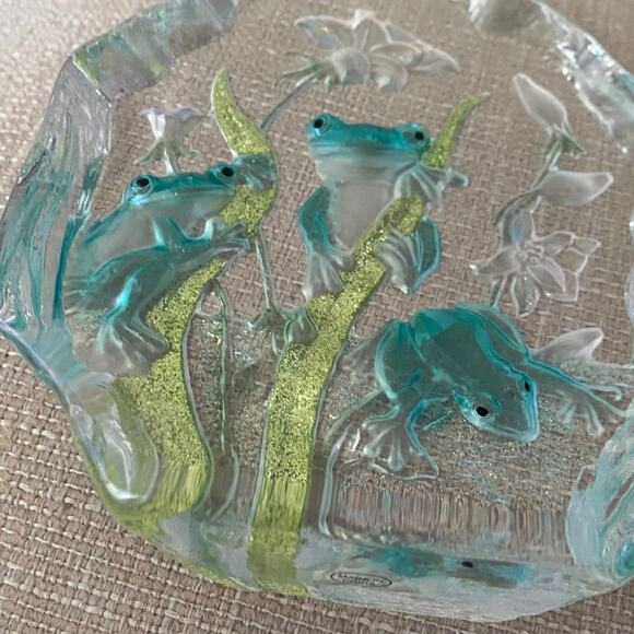 Crystal Glass Paperweight Cut Etched Design Frogs And Flowers Underwater Scene - Picture 16 of 16
